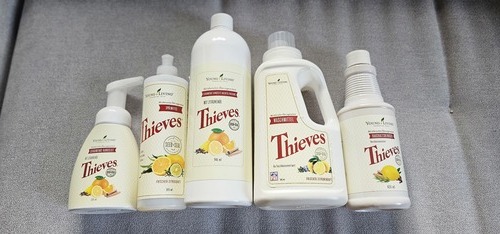 Ätherische Öle 8 Verschiedene Reinigungsmittel für einen chemiefreien Haushalt